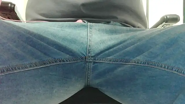 Snapshot of HarryQS chatting on March 29, 6:35 am HarryQS online show from March 29, 6:35 am