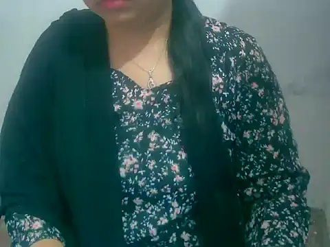 Cute Aliyaa online show from March 7, 8:44 am
