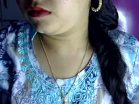 Snapshot of Cute_Aliyaa chatting on July 4, 1:39 pm Cute Aliyaa online show from July 4, 1:39 pm