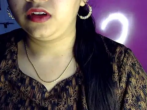 Snapshot of Cute_Aliyaa chatting on July 17, 1:40 pm Cute Aliyaa online show from July 17, 1:40 pm
