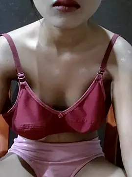 Snapshot of twinkle20 chatting on February 18, 9:49 am twinkle20 online show from February 18, 9:49 am