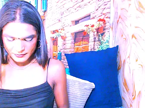 Snapshot of spicybarbie chatting on February 27, 7:03 pm spicybarbie online show from February 27, 7:03 pm