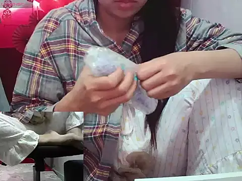 Snapshot of song_ngan chatting on March 3, 5:02 am song ngan online show from March 3, 5:02 am