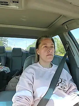 Sunflower0025 online show from April 7, 3:34 pm