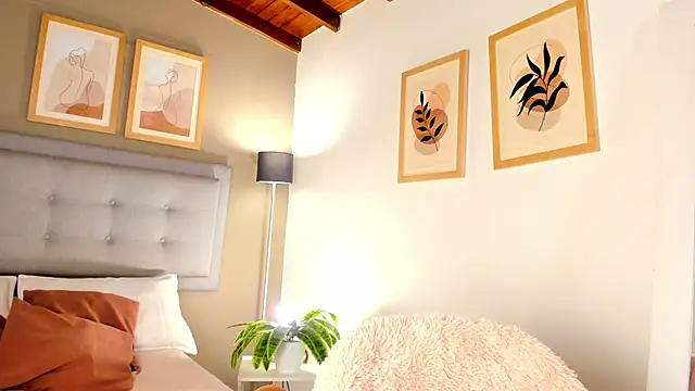 SalomeStorm  online show from March 14, 2:55 pm