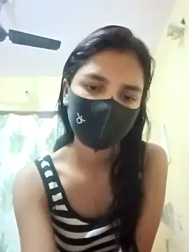 Snapshot of Mahira-- chatting on February 24, 4:54 am Mahira-- online show from February 24, 4:54 am