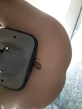 Snapshot of TattooGirlAlia chatting on December 9, 5:41 pm TattooGirlAlia online show from December 9, 5:41 pm