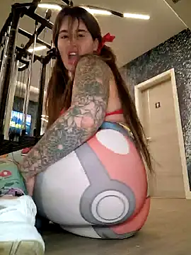 Snapshot of TattooGirlAlia chatting on December 12, 9:04 pm TattooGirlAlia online show from December 12, 9:04 pm