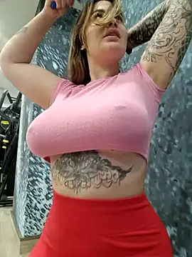 Snapshot of TattooGirlAlia chatting on January 3, 6:46 pm TattooGirlAlia online show from January 3, 6:46 pm