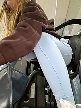 Snapshot of TattooGirlAlia chatting on February 14, 8:59 pm TattooGirlAlia online show from February 14, 8:59 pm