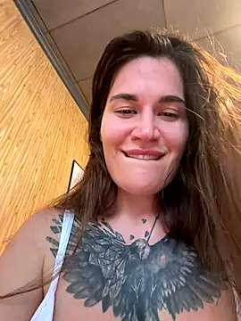 Snapshot of TattooGirlAlia chatting on October 26, 2:23 pm TattooGirlAlia online show from October 26, 2:23 pm