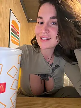 Snapshot of TattooGirlAlia chatting on November 9, 7:56 pm TattooGirlAlia online show from November 9, 7:56 pm