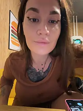 Snapshot of TattooGirlAlia chatting on November 22, 8:08 pm TattooGirlAlia online show from November 22, 8:08 pm