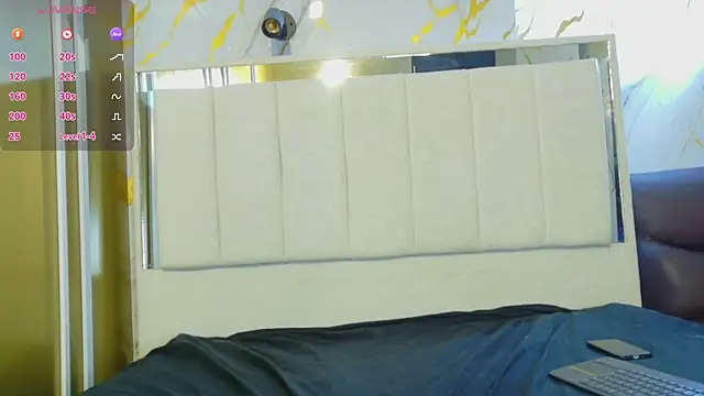 Snapshot of Red_Scarlet16 chatting on March 2, 12:23 pm Red Scarlet16 online show from March 2, 12:23 pm