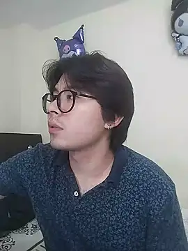 Snapshot of HeyImDante chatting on May 7, 12:38 am HeyImDante online show from May 7, 12:38 am