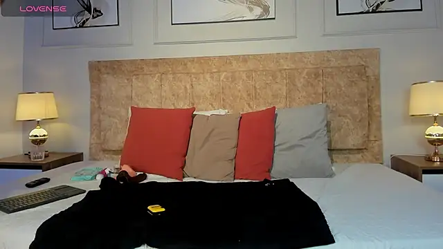 hanna daze online show from February 16, 12:23 pm