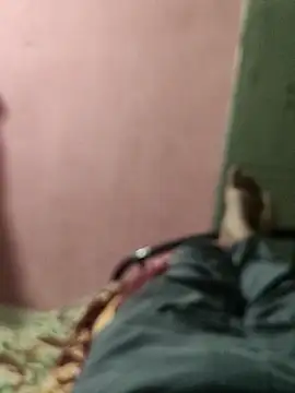 Snapshot of jesse_pinkman99 chatting on February 18, 6:48 pm jesse pinkman99 online show from February 18, 6:48 pm