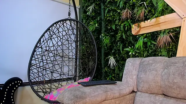 Snapshot of Katana_Rose chatting on March 2, 5:08 am Katana Rose online show from March 2, 5:08 am