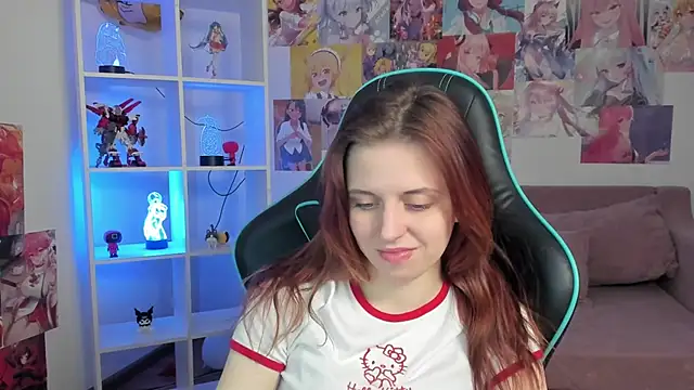 Snapshot of FreyaVey chatting on March 2, 7:15 am FreyaVey online show from March 2, 7:15 am