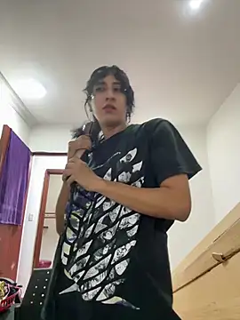 Snapshot of Violet_rousse7 chatting on February 7, 1:42 am Violet rousse7 online show from February 7, 1:42 am