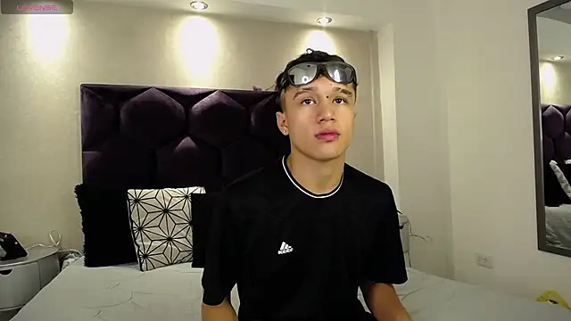 Dominik Souza online show from March 17, 6:22 pm