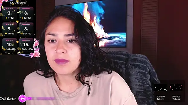 Snapshot of Iris_colette chatting on June 5, 1:23 am Iris colette online show from June 5, 1:23 am