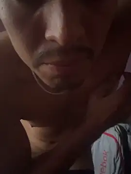 Snapshot of serranoandre chatting on February 24, 9:35 pm serranoandre online show from February 24, 9:35 pm