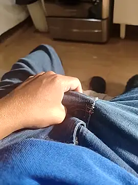 Snapshot of Gustavo52367 chatting on February 6, 10:07 am Gustavo52367 online show from February 6, 10:07 am