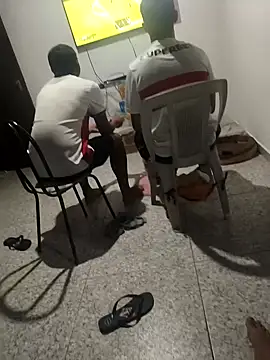 Snapshot of Gustavo52367 chatting on February 10, 12:37 am Gustavo52367 online show from February 10, 12:37 am