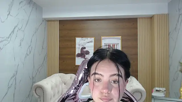 Snapshot of sarita_09_s chatting on February 27, 8:09 pm sarita 09 s online show from February 27, 8:09 pm