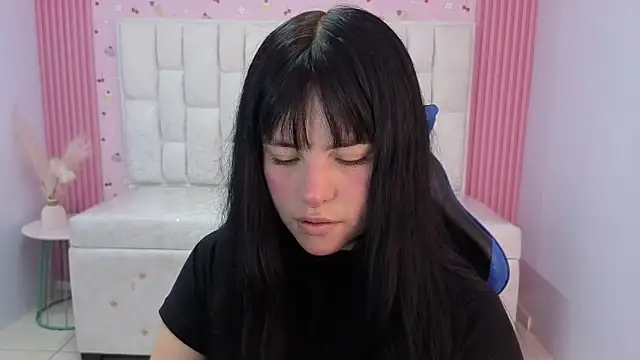 Snapshot of sarita_09_s chatting on June 2, 8:11 pm sarita 09 s online show from June 2, 8:11 pm