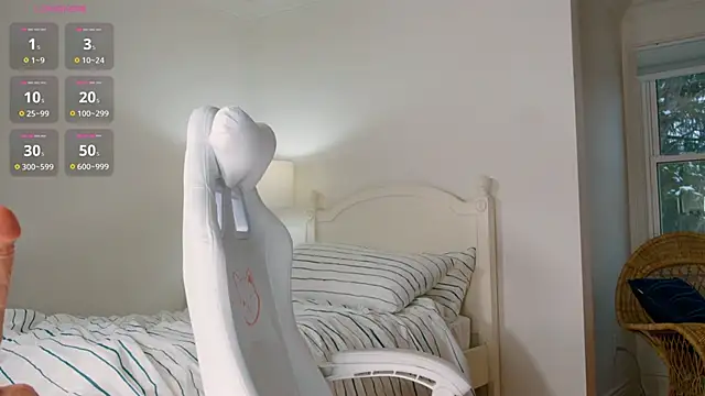 naughtytilly online show from January 12, 9:40 pm