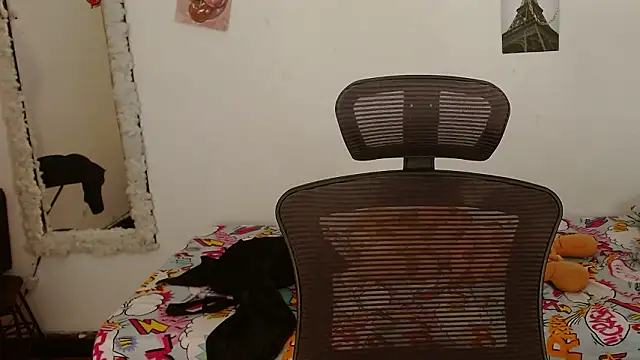 Snapshot of Lolitaa__VIP chatting on February 13, 8:16 pm Lolitaa VIP online show from February 13, 8:16 pm