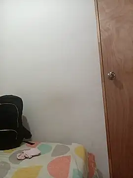 Snapshot of luna_pinky chatting on February 26, 7:02 pm luna pinky online show from February 26, 7:02 pm