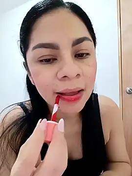 luna pinky online show from March 20, 4:56 pm