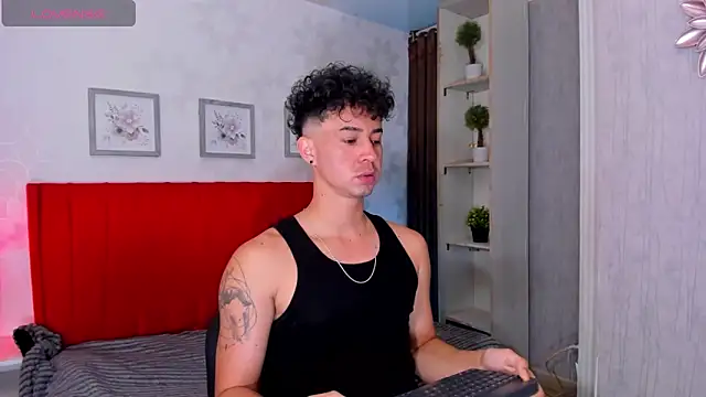 Snapshot of iam_logan chatting on February 21, 9:49 pm iam logan online show from February 21, 9:49 pm