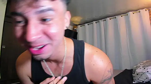 Snapshot of iam_logan chatting on February 26, 6:12 am iam logan online show from February 26, 6:12 am