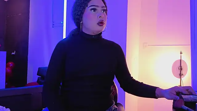 Snapshot of megara_hott chatting on February 9, 2:54 pm megara hott online show from February 9, 2:54 pm