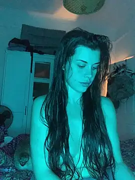 Snapshot of houseofnova chatting on March 2, 9:32 pm houseofnova online show from March 2, 9:32 pm