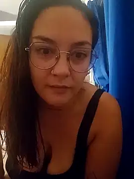 Snapshot of kuramaqueen chatting on February 9, 2:15 am kuramaqueen online show from February 9, 2:15 am