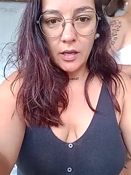 Snapshot of kuramaqueen chatting on February 21, 6:09 pm kuramaqueen online show from February 21, 6:09 pm