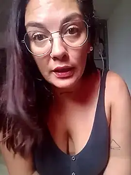 kuramaqueen online show from March 5, 7:43 pm