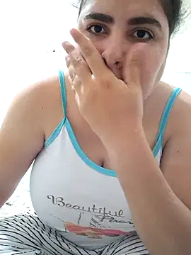 Snapshot of BarbedArtemia chatting on February 15, 1:41 pm BarbedArtemia online show from February 15, 1:41 pm