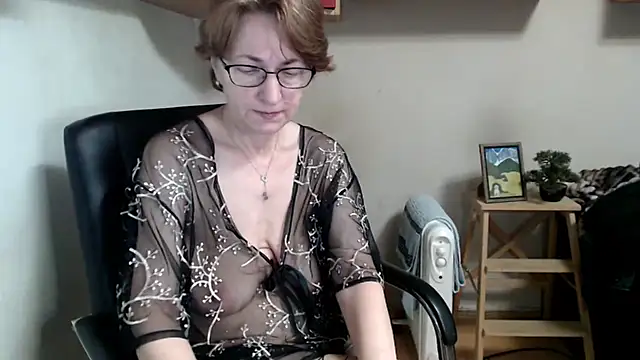 katemodel online show from March 22, 7:34 am