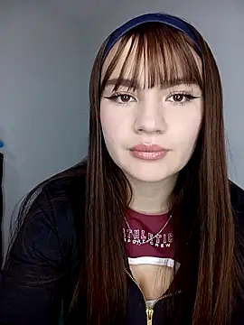 Snapshot of angel_naturall chatting on February 12, 9:32 pm angel naturall online show from February 12, 9:32 pm