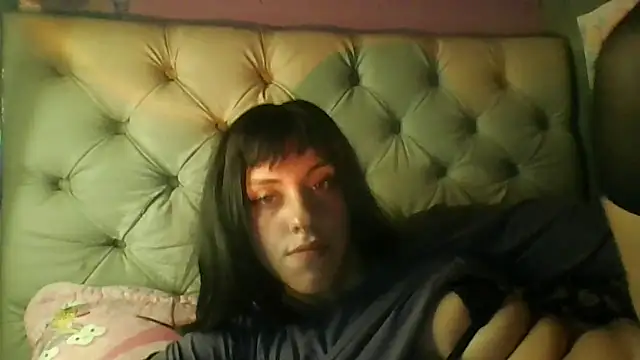 Snapshot of mimi_miauu chatting on May 6, 3:24 am mimi miauu online show from May 6, 3:24 am