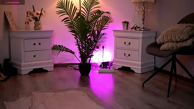 Snapshot of KassidyVibe chatting on February 11, 11:04 am KassidyVibe online show from February 11, 11:04 am