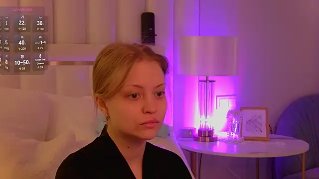 Snapshot of MollyHilton chatting on February 11, 5:51 pm MollyHilton online show from February 11, 5:51 pm