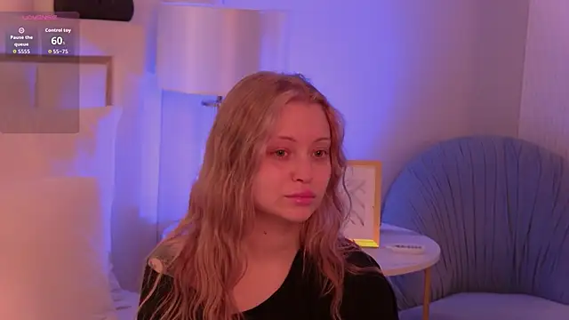 MollyHilton online show from March 24, 6:02 pm