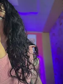 Snapshot of Sasha-18 chatting on February 2, 12:48 pm Sasha-18 online show from February 2, 12:48 pm